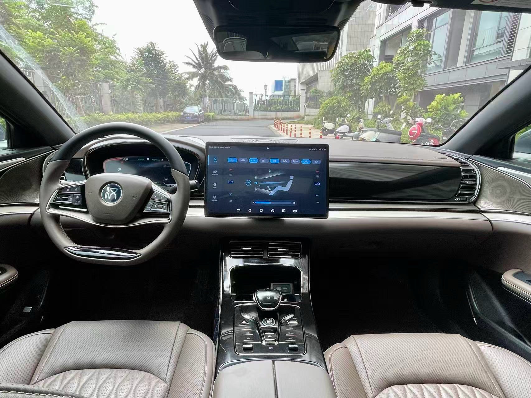 BYD Han 2023 car image #4