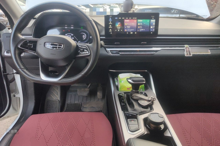 GEELY Emgrand 2022 car image #11