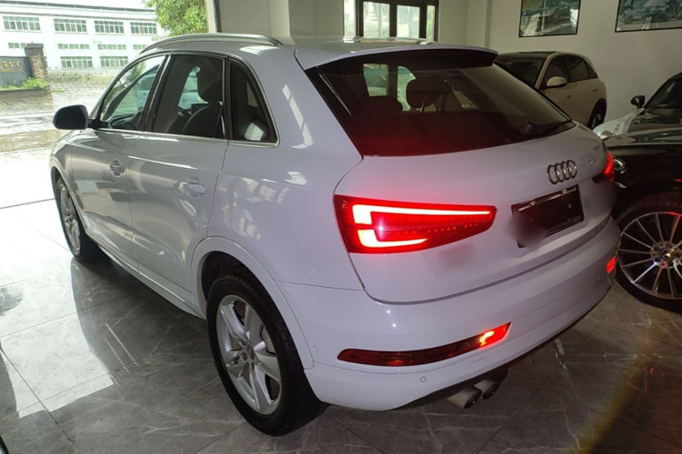 Audi Q3 2018 #5 Audi Q3 2018 car image #5