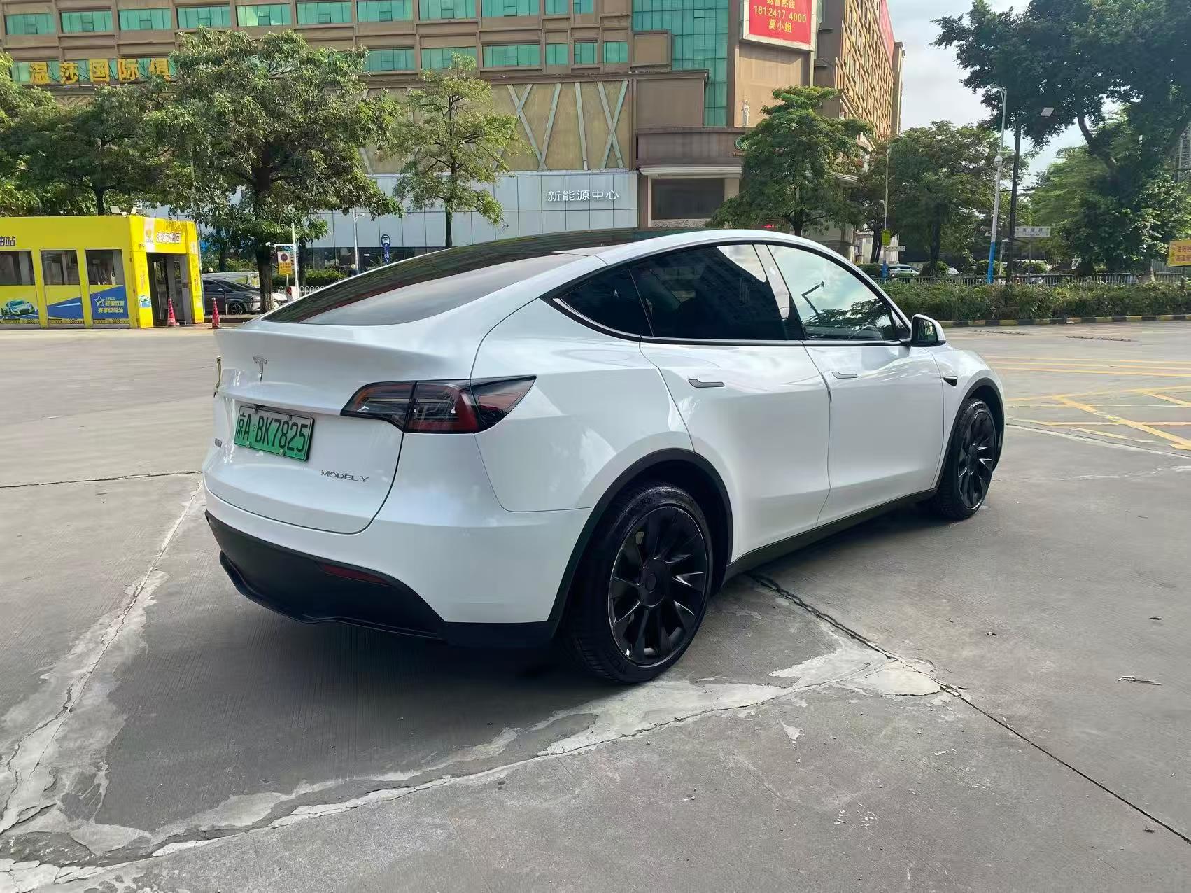 Tesla Model Y 2024 #2 Tesla Model Y 2024 car image #2