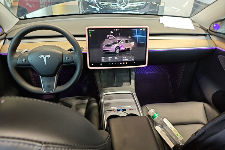 Tesla Model Y 2022 #11 Tesla Model Y 2022 car image #11