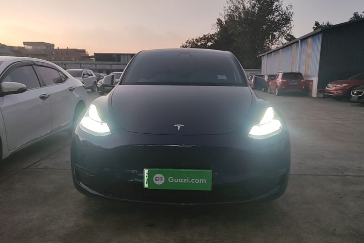 Tesla Model Y 2021 #3 Tesla Model Y 2021 car image #3