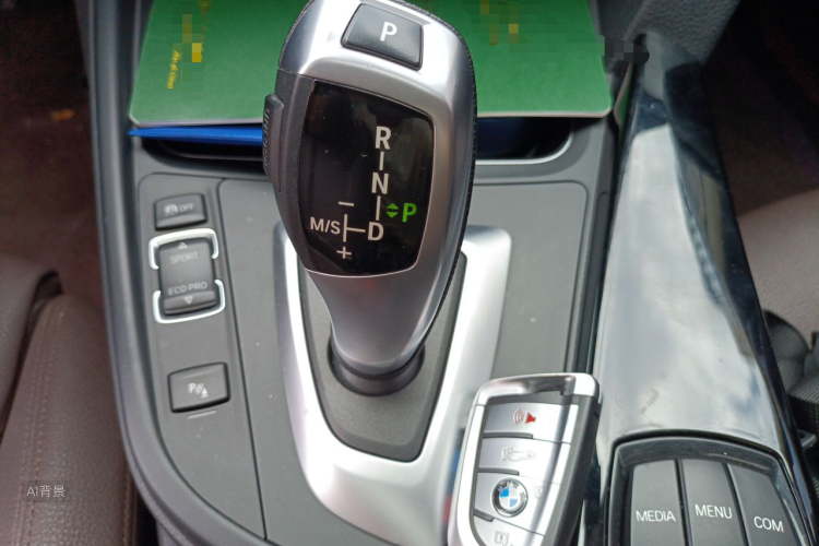 BMW 3 Series 2018 #16 BMW 3 Series 2018 car image #16