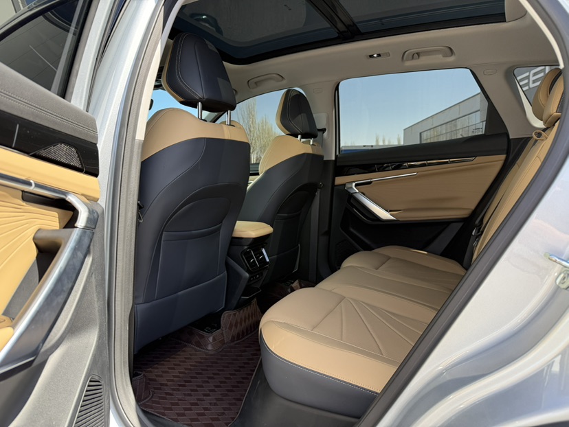 GEELY Boyue L 2024 car image #5