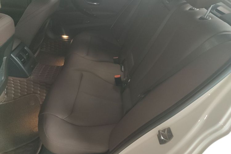 BMW 3 Series 2019 #17 BMW 3 Series 2019 car image #17