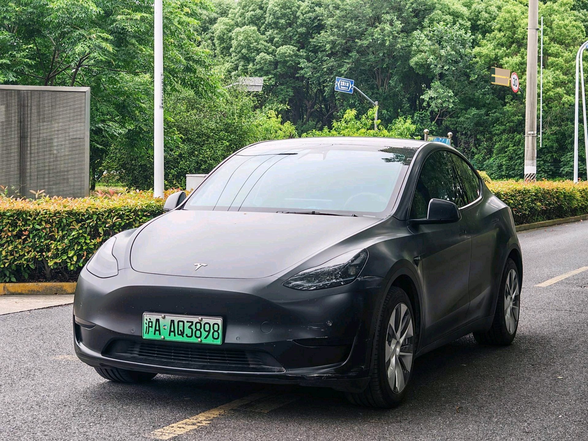 Tesla Model Y 2022 Tesla Model Y 2022 car image