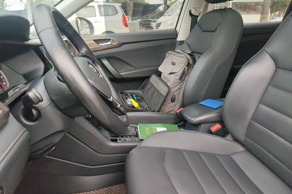 Volkswagen Tharu 2019 car image #18