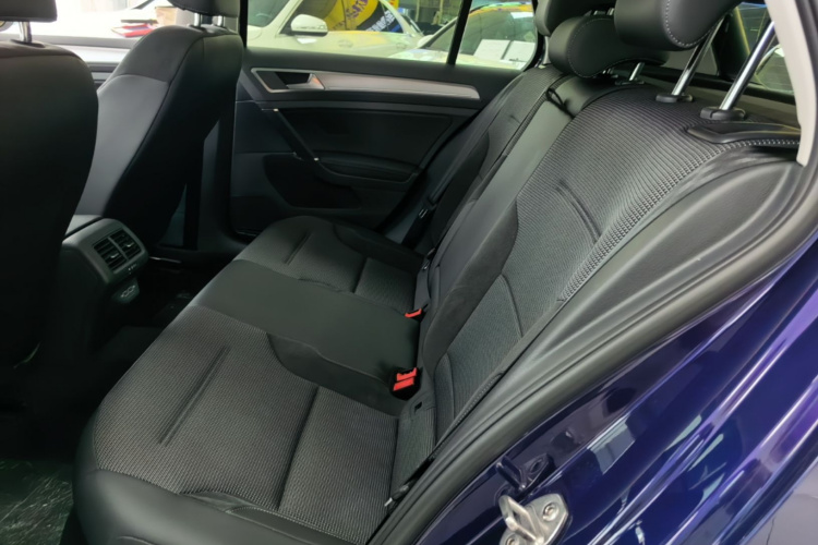 Volkswagen Golf 2019 #17 Volkswagen Golf 2019 car image #17