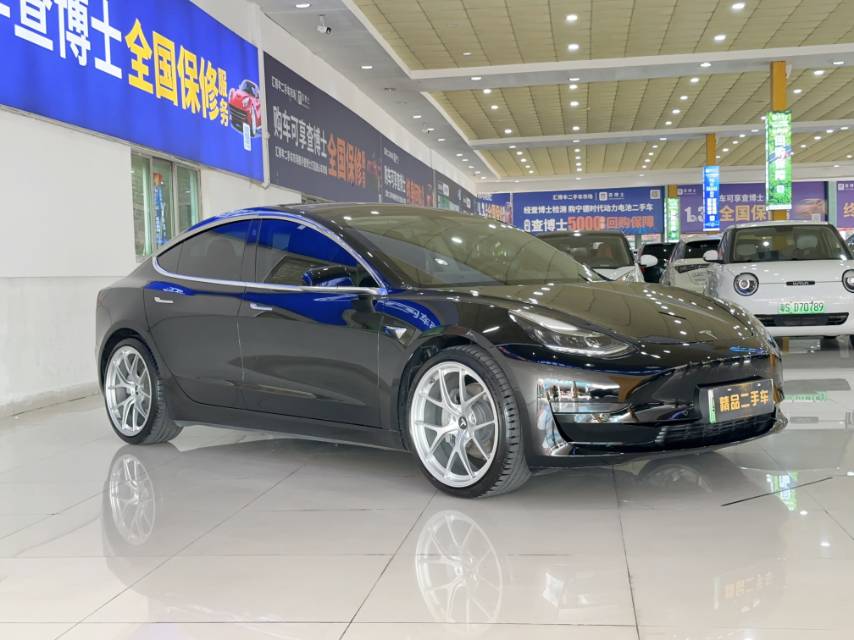 Tesla Model 3 2020 car image #3