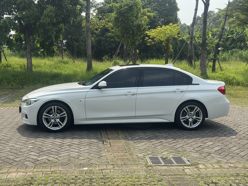 BMW 3 Series 2018 imagen de coche #4