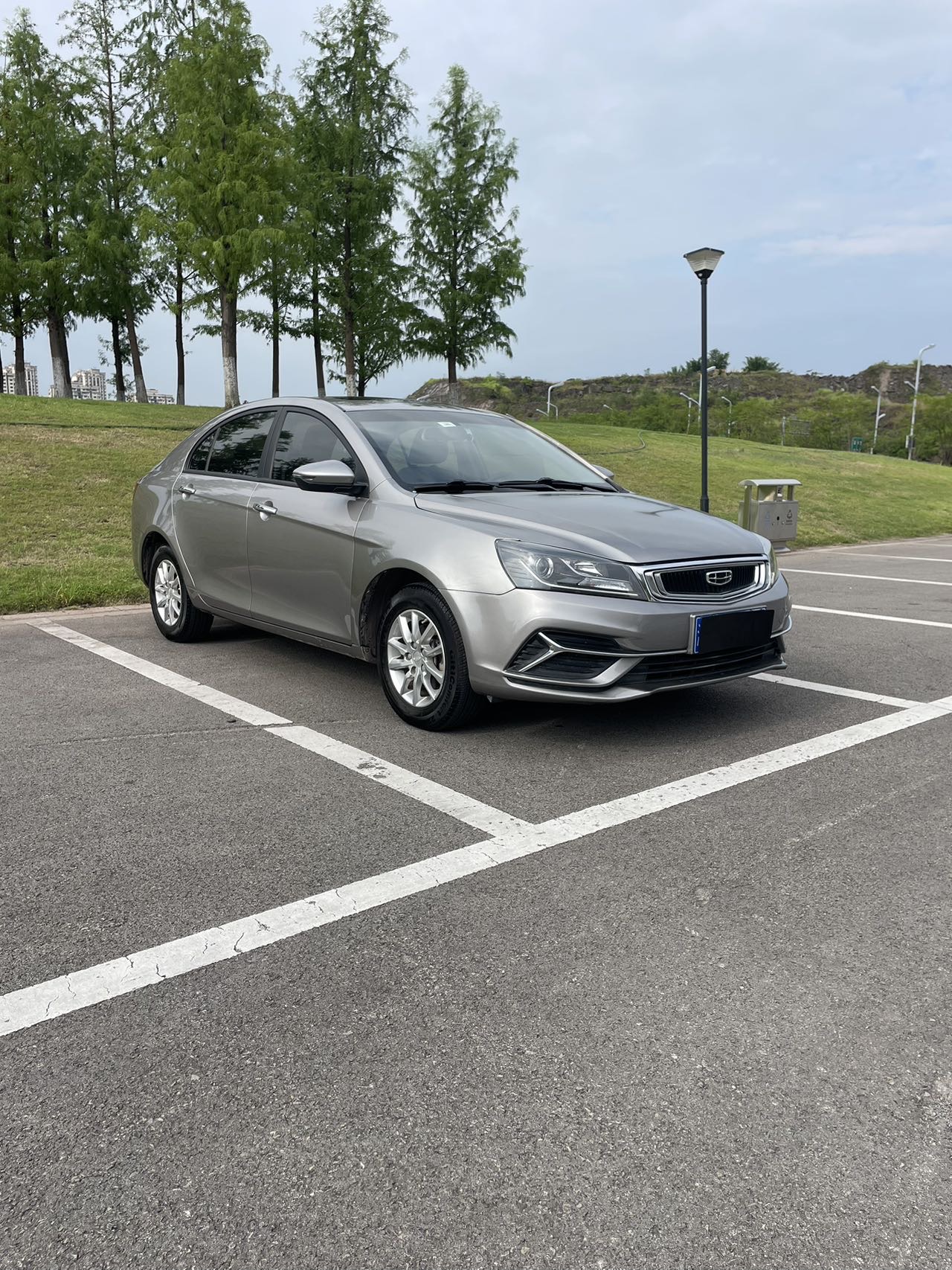 GEELY Emgrand 2020 car image #2