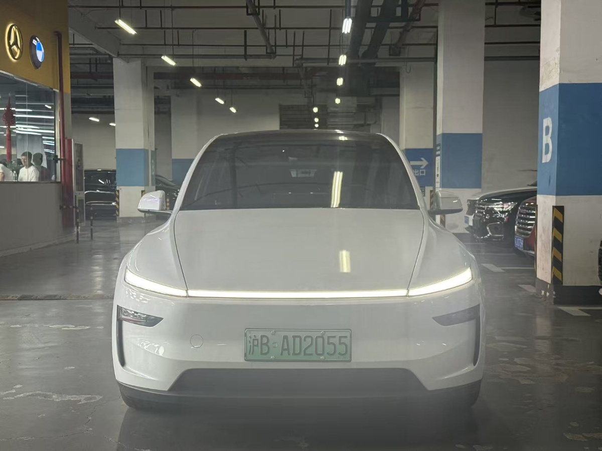 Tesla Model Y L 2026 Tesla Model Y L 2026 imagem de carro