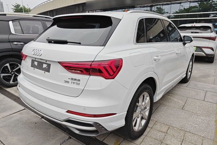 Audi Q3 2019 #7 Audi Q3 2019 car image #7