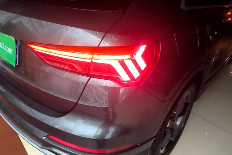 Audi Q3 2019 #8 Audi Q3 2019 car image #8