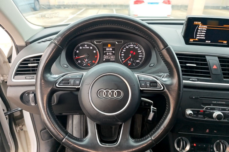 Audi Q3 2015 #11 Audi Q3 2015 car image #11