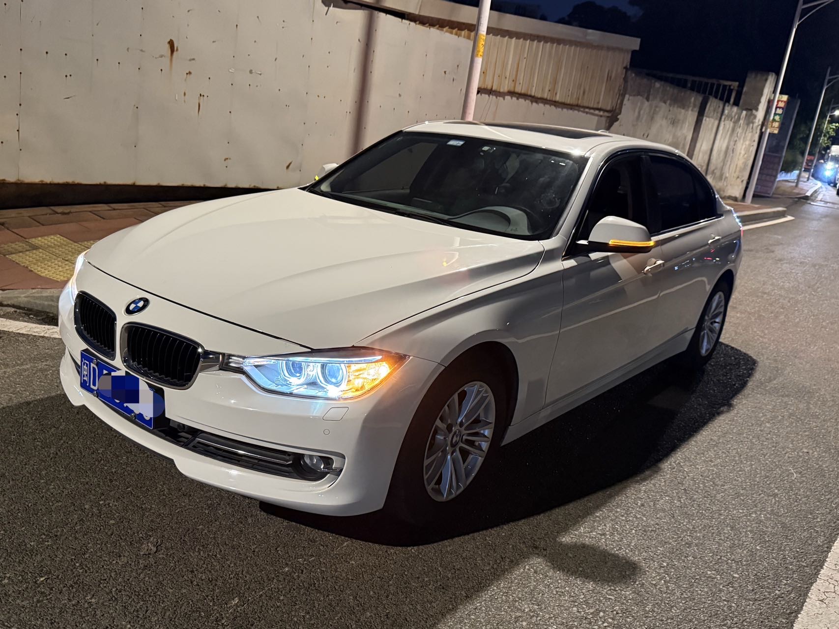 BMW 3 Series 2015 car image 