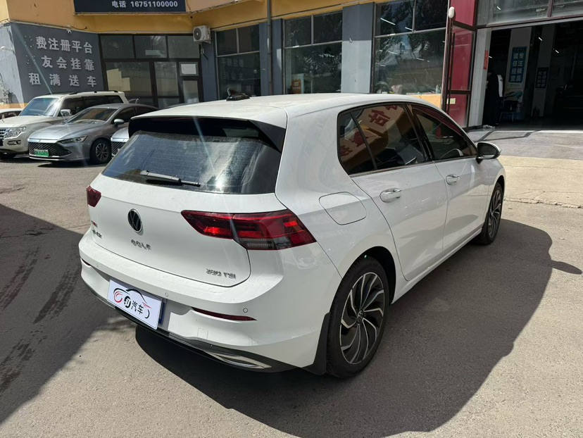 Volkswagen Golf 2022 imagen de coche #6