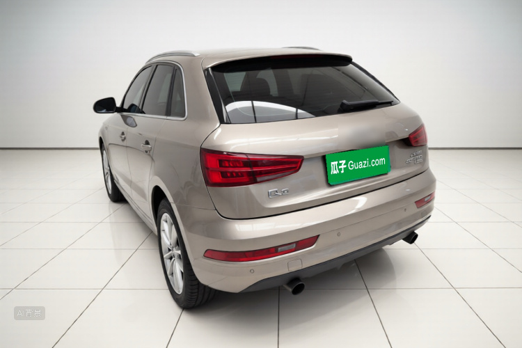 Audi Q3 2017 car image #5