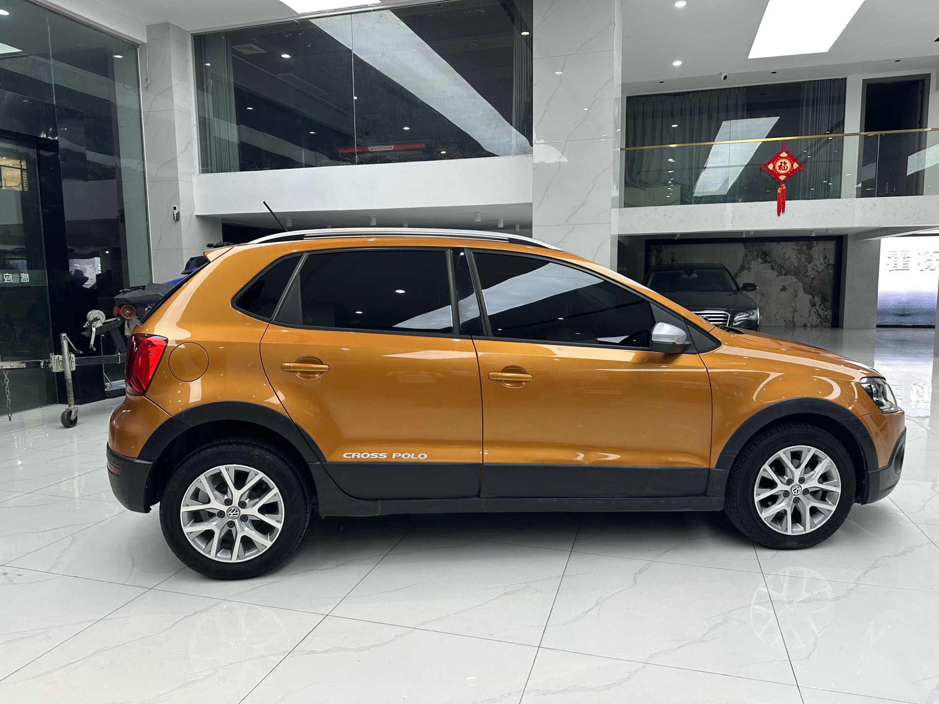 Volkswagen Polo 2016 car image #2