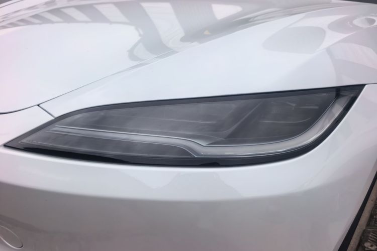 Tesla Model 3 2026 immagine di auto #20