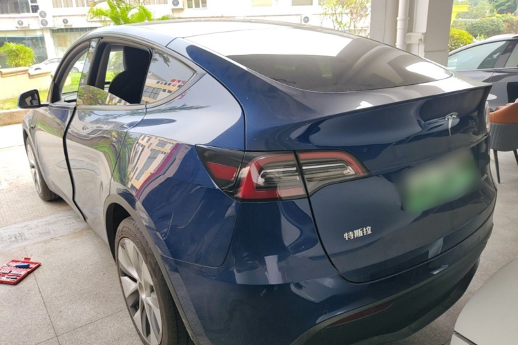 Tesla Model Y 2021 #5 Tesla Model Y 2021 immagine di auto #5