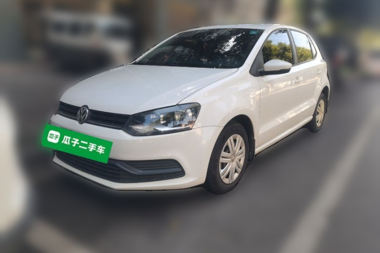 Volkswagen Polo 2019 car image #2