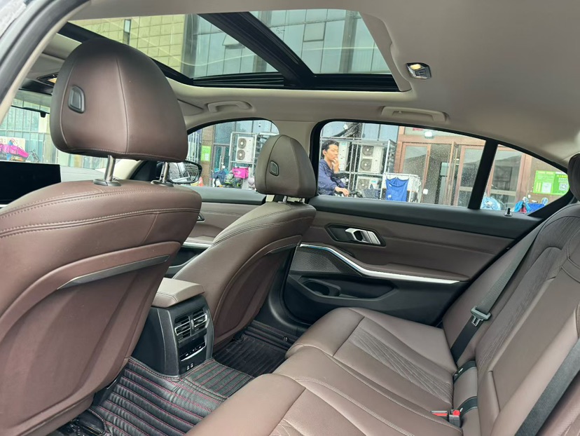 BMW i3 2022 car image #8