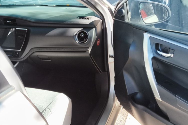 Toyota Corolla 2017 car image #23