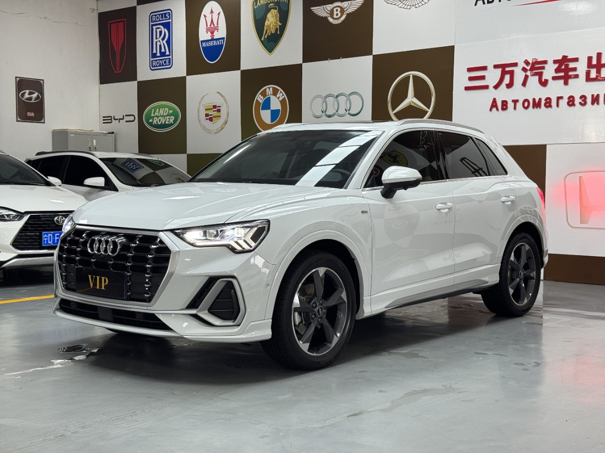Audi Q3 2022 Audi Q3 2022 car image