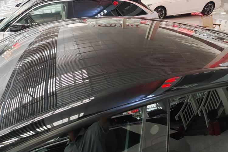 Tesla Model Y 2022 car image #25