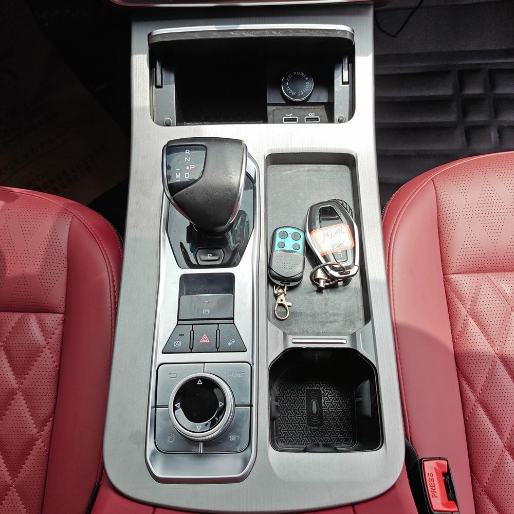 Jetour X70 PLUS 2024 #14 Jetour X70 PLUS 2024 car image #14
