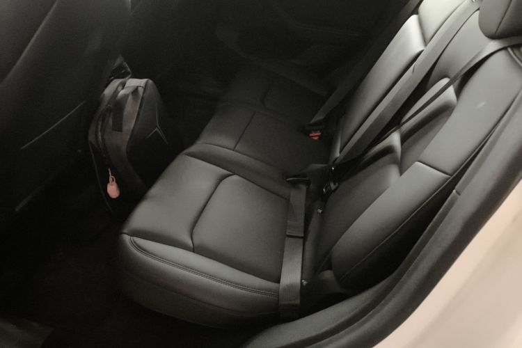 Tesla Model Y 2023 #17 Tesla Model Y 2023 car image #17