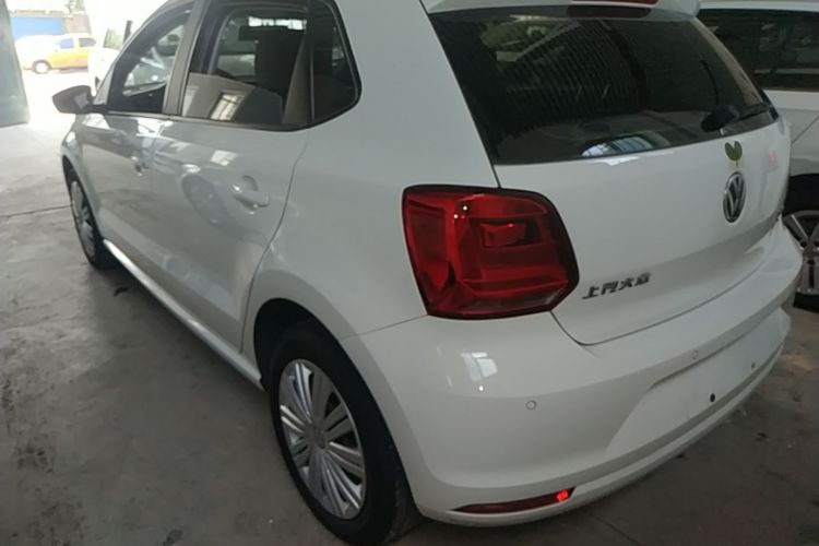 Volkswagen Polo 2017 car image #5