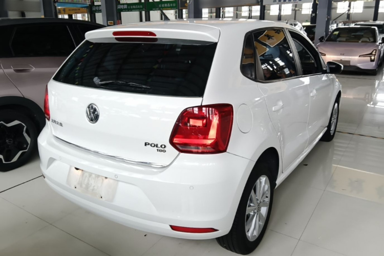 Volkswagen Polo 2017 car image #7