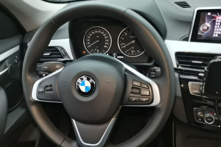 BMW X1 2017 #11 BMW X1 2017 car image #11