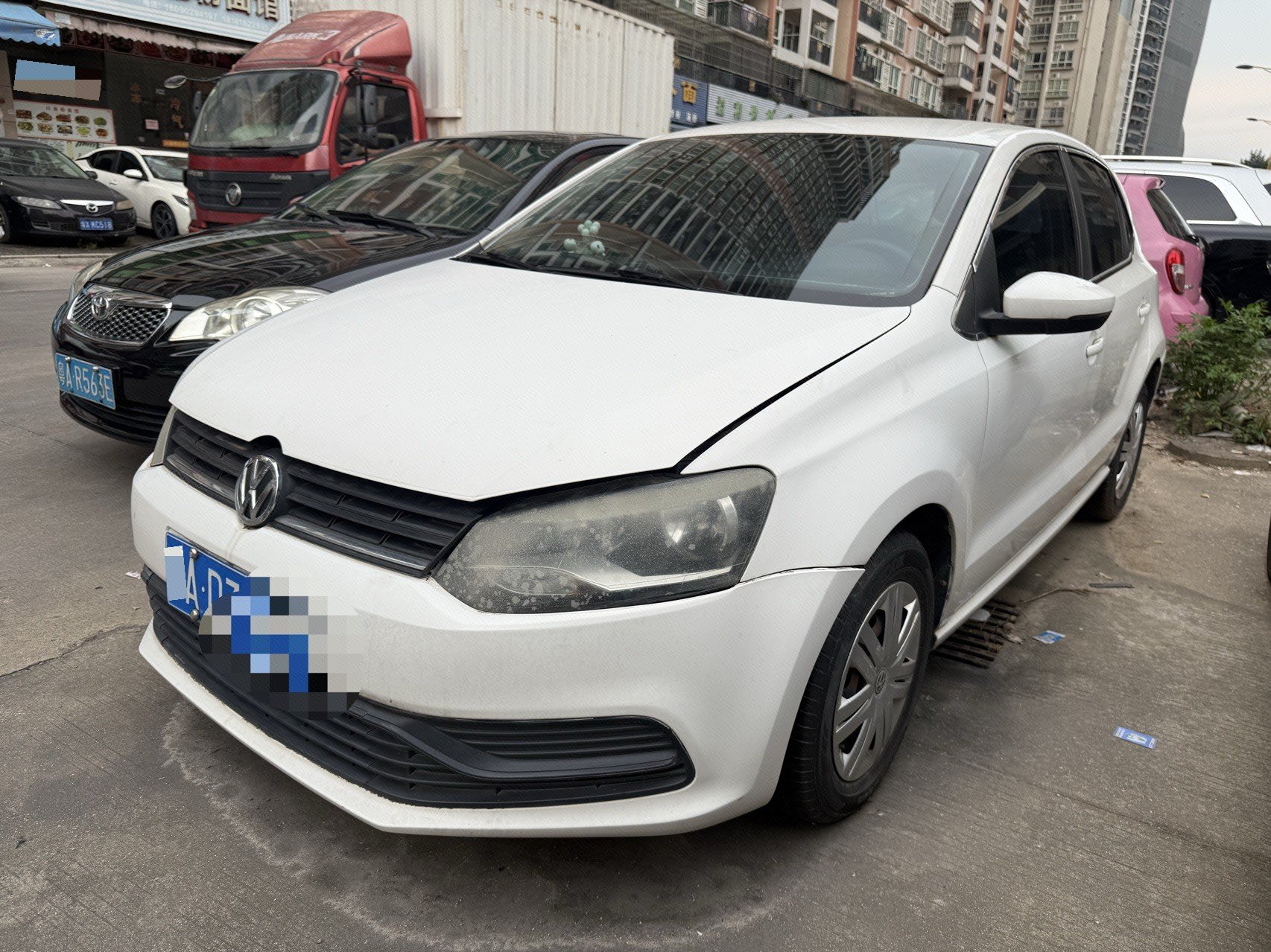 Volkswagen Polo 2018 car image 