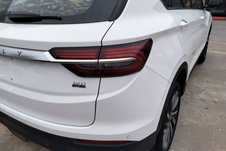 GEELY Coolray 2020 immagine di auto #8