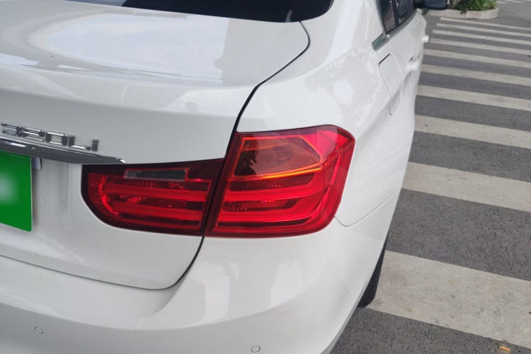 BMW 3 Series 2015 #8 BMW 3 Series 2015 car image #8
