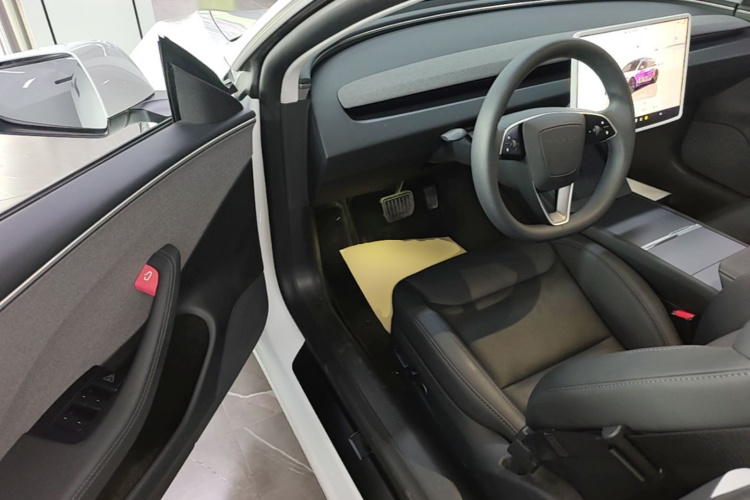 Tesla Model 3 2025 #16 Tesla Model 3 2025 car image #16