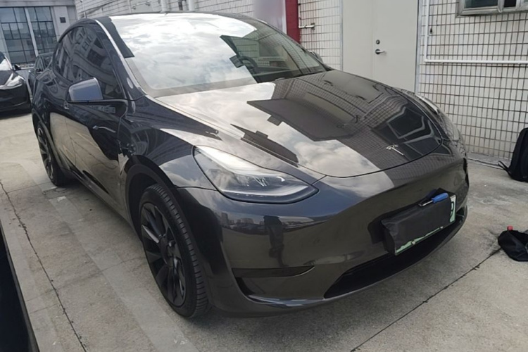 Tesla Model Y 2024 car image #4