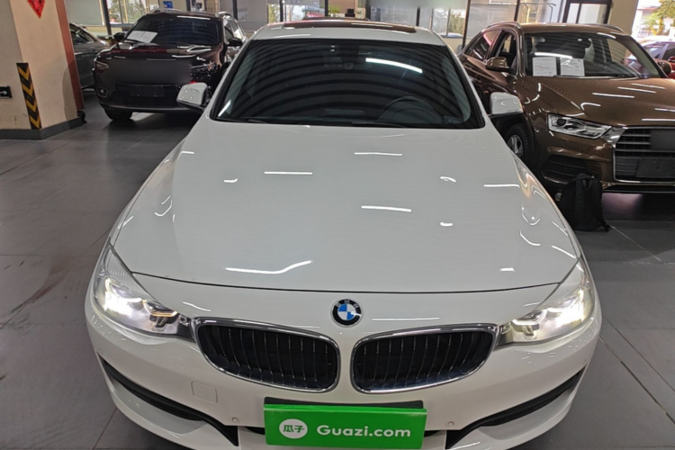 BMW 3 Series GT 2018 #3 BMW 3 Series GT 2018 car image #3