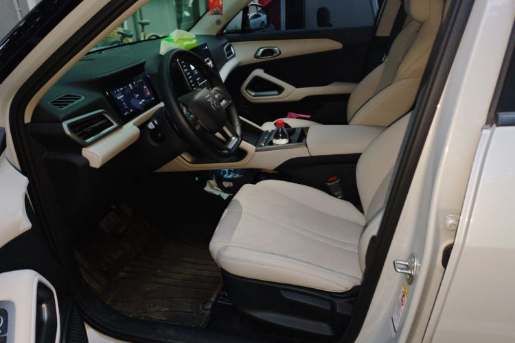 BYD YuanUP 2025 car image #15