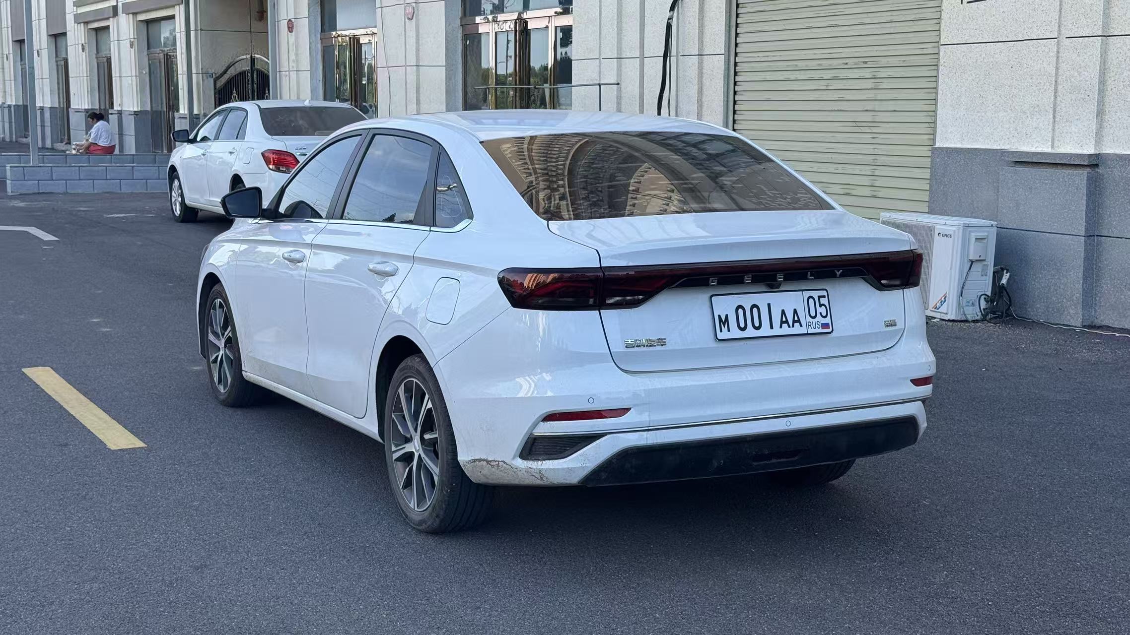 GEELY Emgrand 2023 car image #9