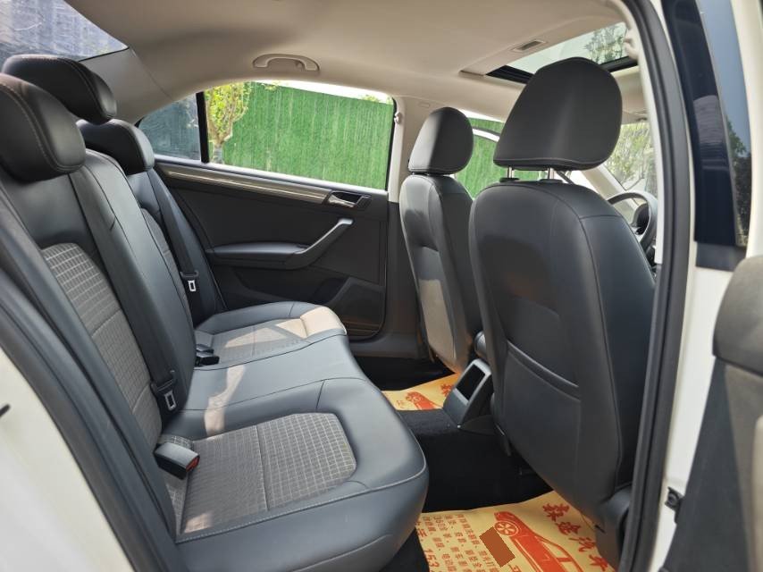 Volkswagen Santana 2021 صورة سيارة #7