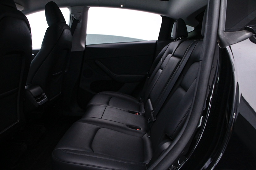 Tesla Model Y 2023 #4 Tesla Model Y 2023 car image #4