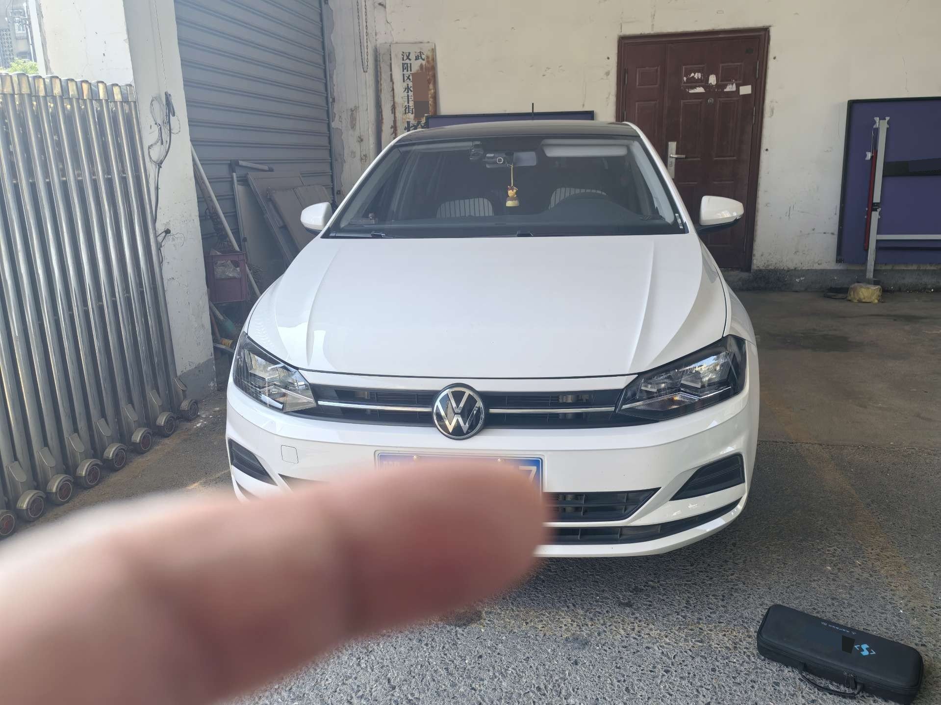 Volkswagen Polo 2021 car image #2