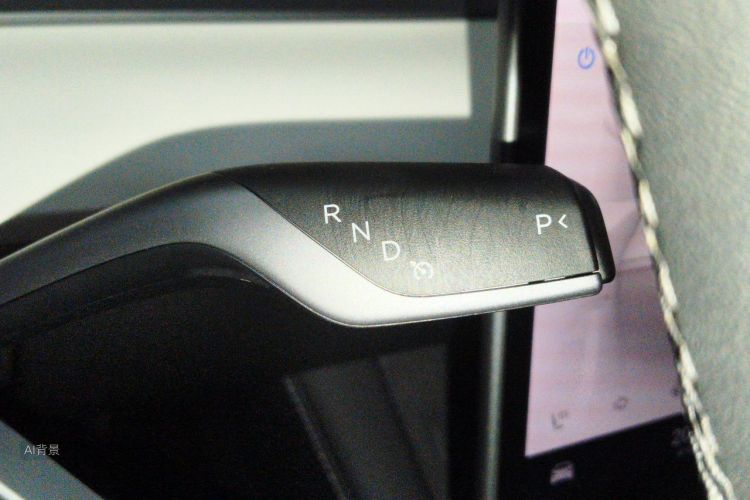 Tesla Model Y 2023 car image #16