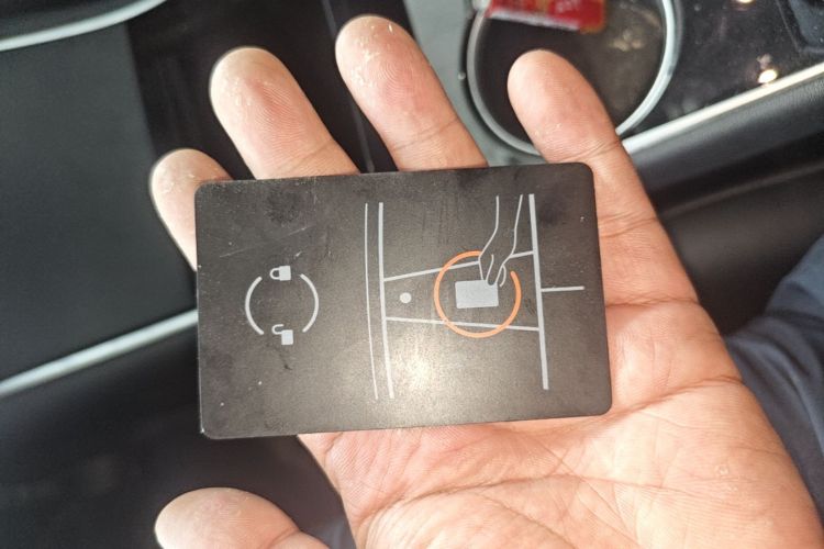Tesla Model 3 2020 car image #9