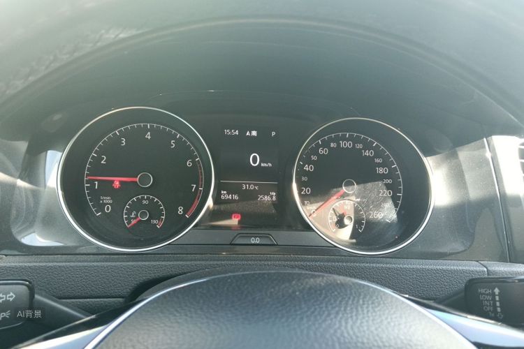 Volkswagen Golf 2019 car image #13