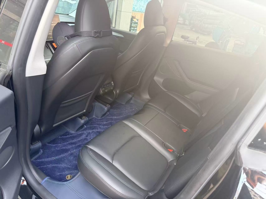 Tesla Model Y 2023 #3 Tesla Model Y 2023 car image #3
